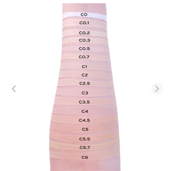 C0.5 - Makeup Revolution Supersize Conceal & Define Full Coverage Concealer - Picture 4 of 4